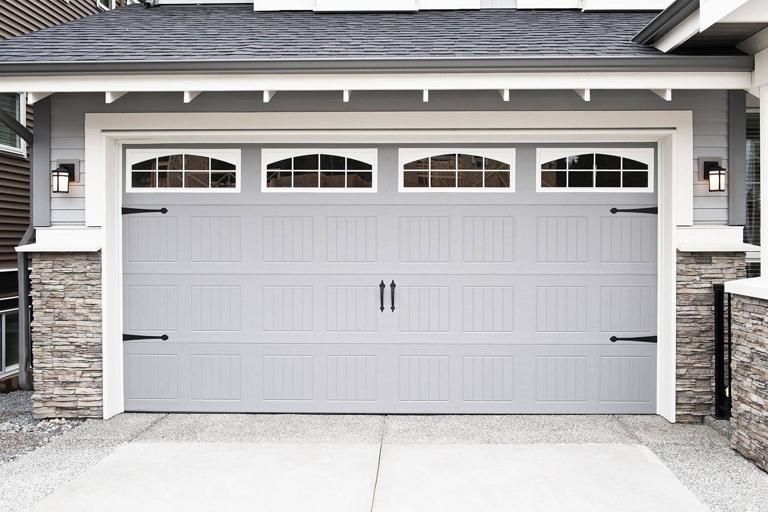 Read more about the article Learn More About Garage Doors for Your Home